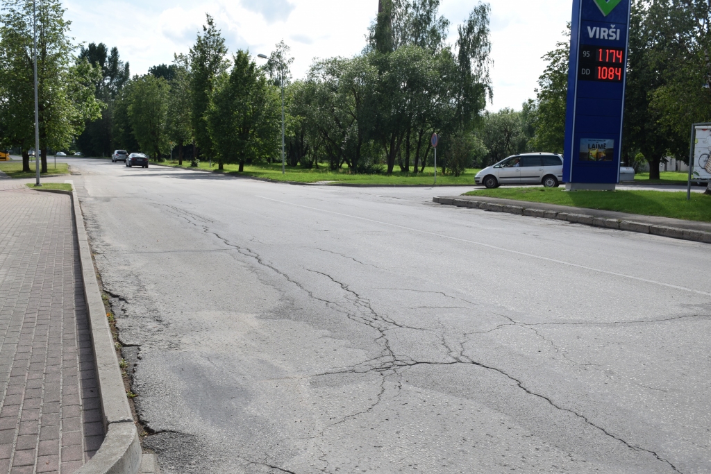 Gaidāmi lieli rakšanas darbi. Gaismas ielas posmā pārbūvēs nesošās konstrukcijas un segumu, izveidos ietvi, izbūvēs lietusūdens kanalizācijas sistēmu un atjaunos ielas apgaismojumu.