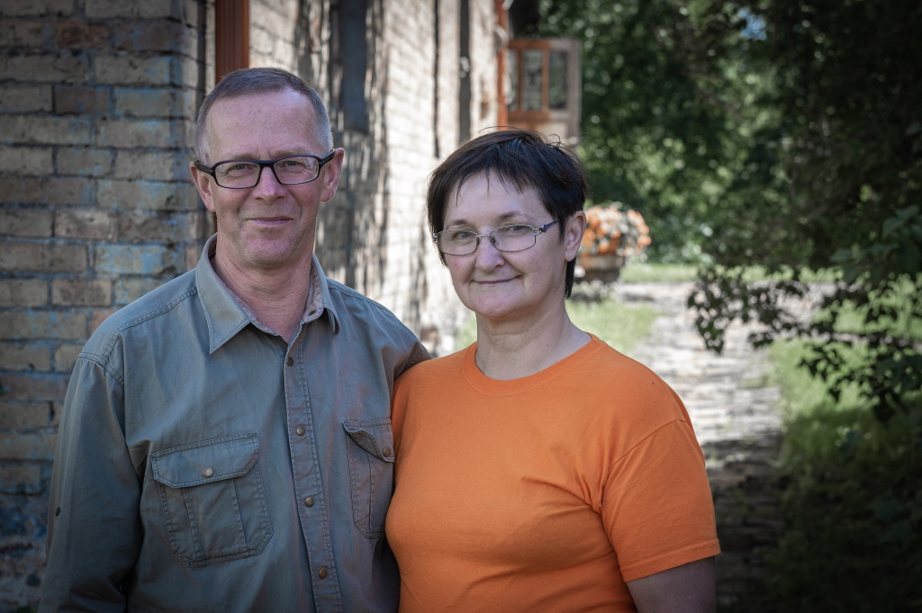 Valdis un Irma Tomsoni. Kopā vairāk nekā četrus gadu desmitus, no kuriem trīs desmitus — muižā.