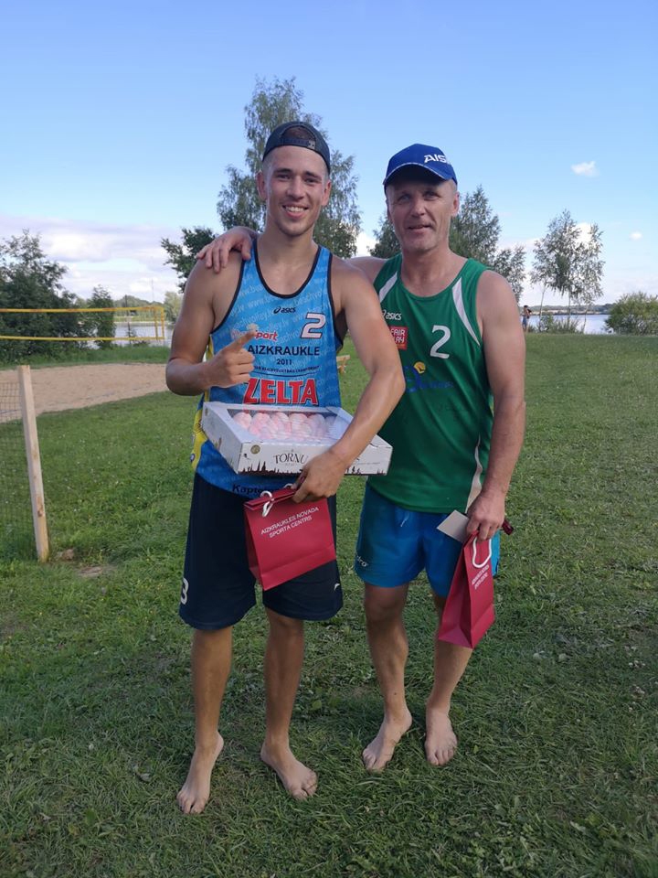 Labākie vīru konkurencē — aizkrauklieši. Valts Benjavs (no kreisās) un Jānis Zībārts.
Autors: Edgara Ratnieka foto