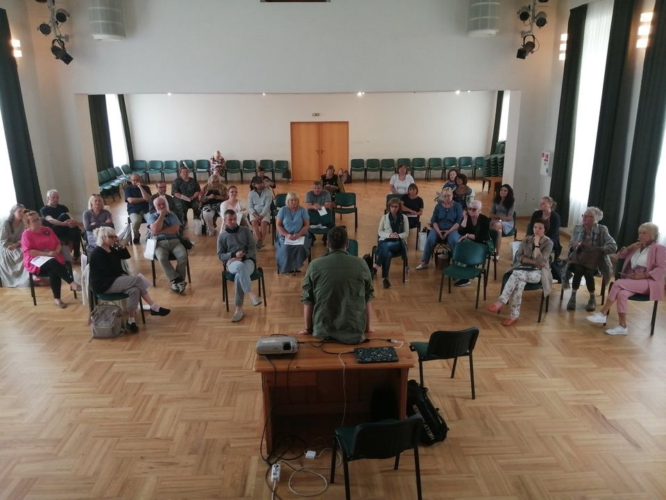 Tiksies nākamgad. Šogad Baltijas amatierteātru plenērā piedalījās ap 40 režisoru. Nākamā tikšanās festivālā “Baltijas Rampa 2021” būs Vīlandē.
Autors: no LATA