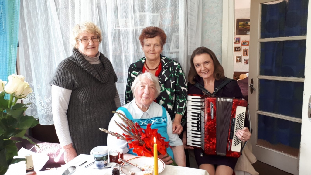 Autors: no klubiņa “Pīlādzītis”