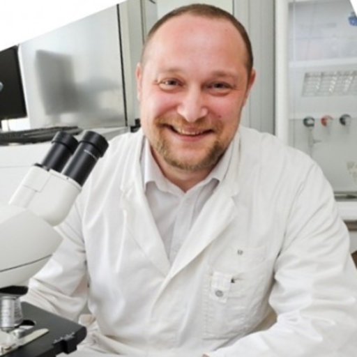 Kaspars Kovaļenko: “Galvenais ir entuziasms, gribēšana mācīties un vēlme padarīt pasauli labāku. Tā ir veterinārārsta misija.”