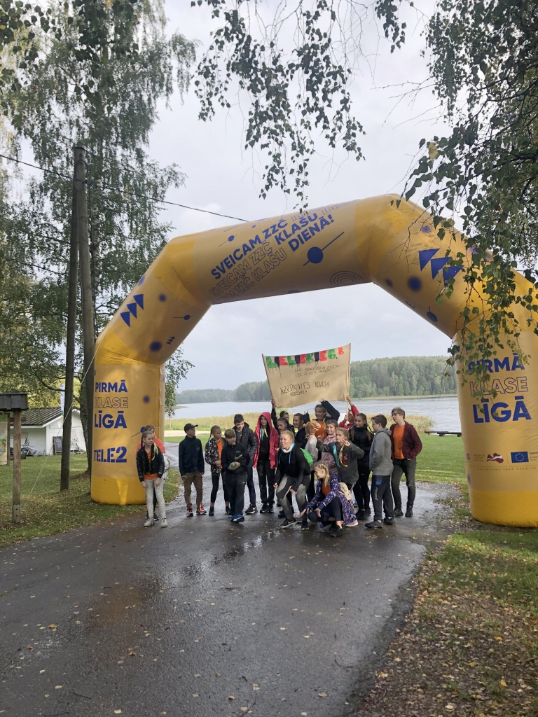 Aizkraukles novada vidusskolas 6.b klase ieguvusi iespēju piedalīties ZZ Čempionāta Rudens klašu dienās.
Autors: publicitātes