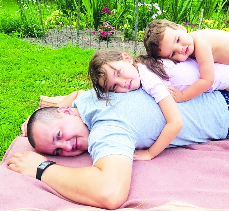 Varenais trio. Tētis Didzis ar Karlīnu un Olafu.
Autors: Gunita