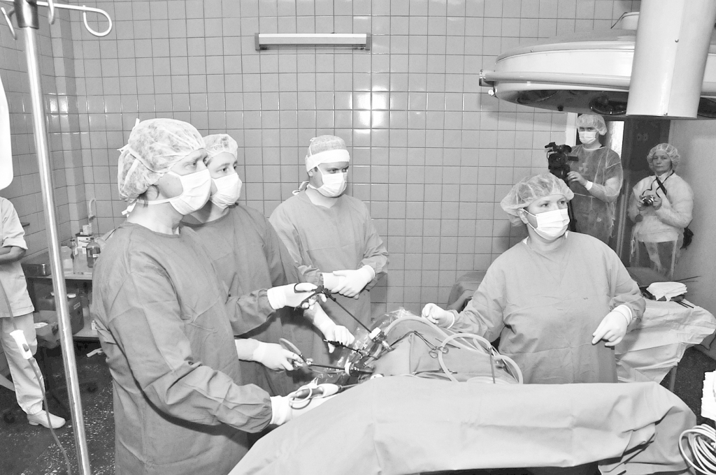 Lai neparedzētu situāciju gadījumā atkristu vismaz raizes par ārstēšanās izdevumu apjomu, labāk veltīt piecas minūtes laika, lai nokārtotu formalitātes un saņemtu Eiropas Veselības apdrošināšanas karti.
Autors: Daiņa Ģelža foto