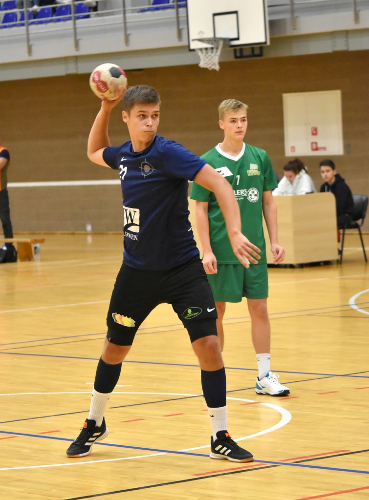 Vārti! Vienības “Skrīveri/Aizkraukle” spēlētājs Edžus Galvanovskis bija precīzs no soda metienu līnijas.