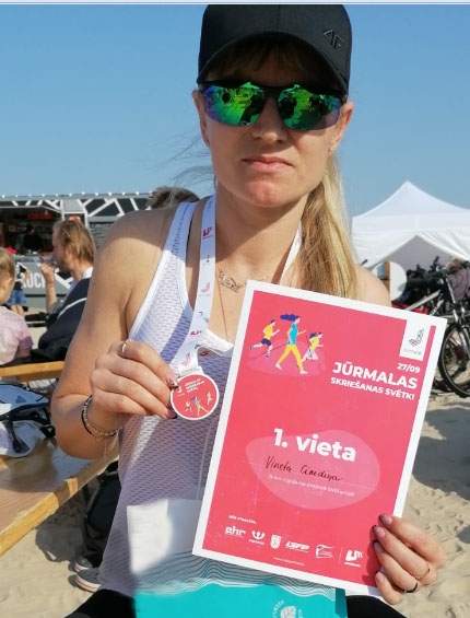 Vinetas Cimdiņas triju stundu darba rezultāts — zelta medaļa.
Autors: no privātā albuma