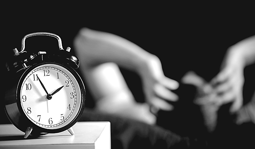 Sliktu naktsmieru var radīt dažādu veidu moderno tehnoloģiju lietošana pirms miega, kā arī vēla ēšana, pārāk augsta gaisa temperatūra telpā vai neērts spilvens vai matracis.
Autors: ilustratīvs foto: “Blogs.va.gov”