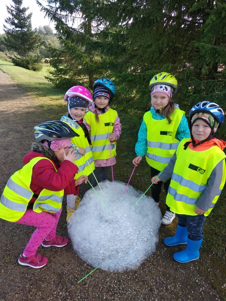 Autors: no Pērses sākumskolas