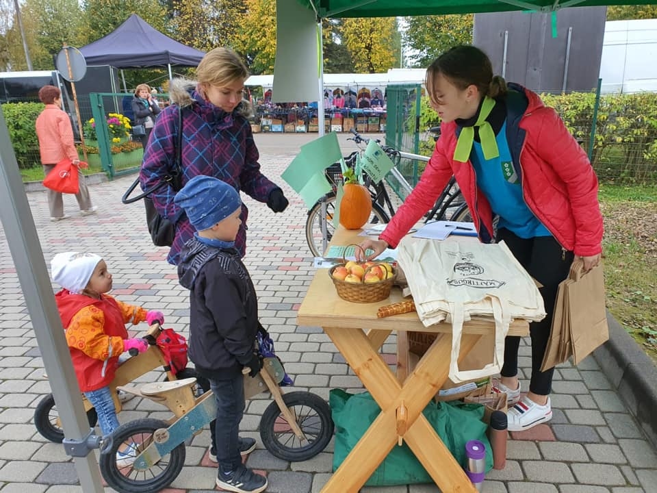 Izglīto sabiedrību.
Autors: no Pļaviņu novada ģimnāzijas