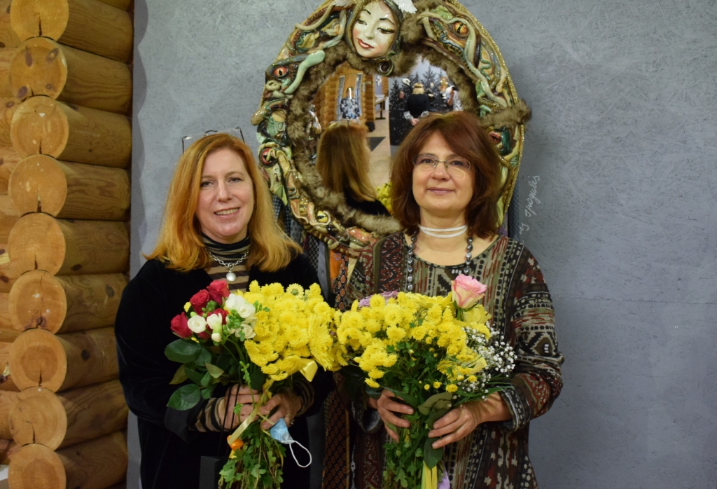 Melisa Bradena (no kreisās) un Ingūna Skuja.