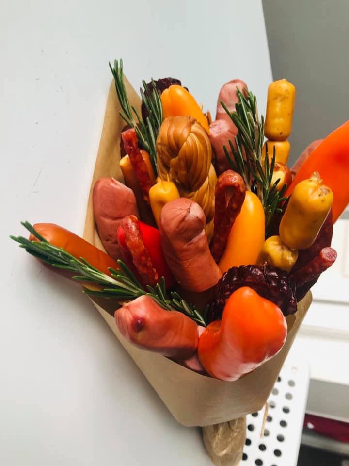 Sāļais ēdamais pušķis būs lieliska dāvana kārtīgam vīrietim visos svētkos.