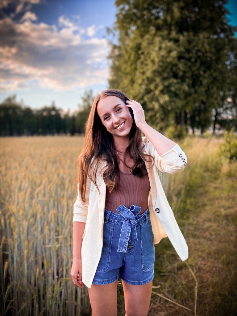 Sirdsdarba piepildīta! Aizkraukliete Amanda Medusone šonedēļ atzīmēja 25. dzimšanas dienu.
Autors: no Amandas Medusones albuma