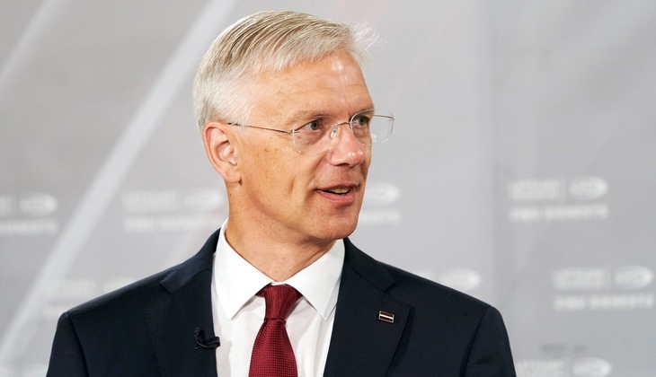 Krišjānis Kariņš, Ministru prezidents: “Valsts pārvaldi  saredzu kā dārzu, kurā aug tas, ko gribam un ko negribam, un, ja ir pabeigts kāds ravēšanas posms, daba turpina savu, viss aug, un mums ir ļoti aktīvi jāstrādā pretējā virzienā.”
Autors: no mk.gov.lv