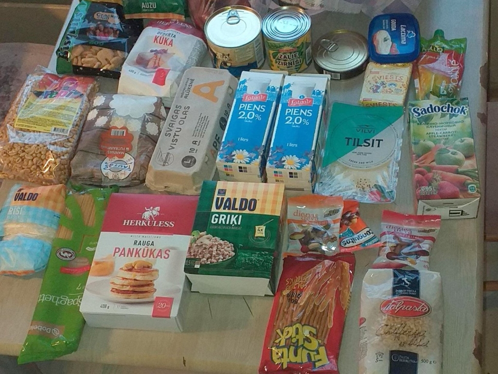 Pakas saturs ir daudzveidīgs.