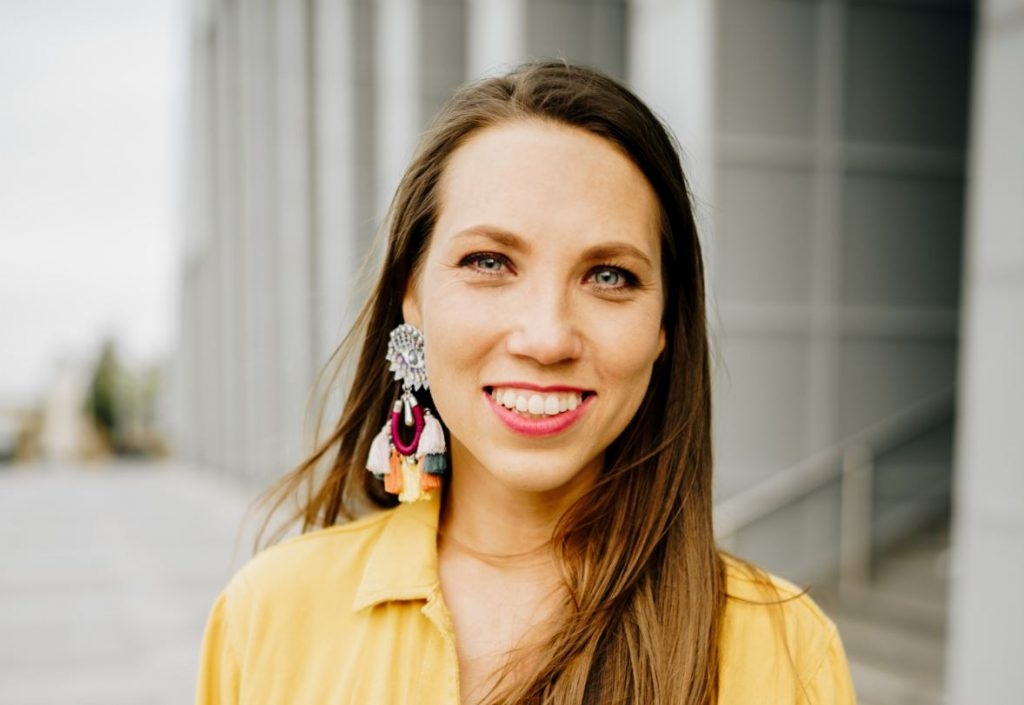 Māra Upmane-Holšteina: “Likteņdārzs rada lielu pietāti un svinīgumu, vienlaikus tā dažādās šķautnes lieliski sadzīvo, neradot nedz pārlieku smagumu, nedz vieglprātību.”
Autors: no personīgā albuma