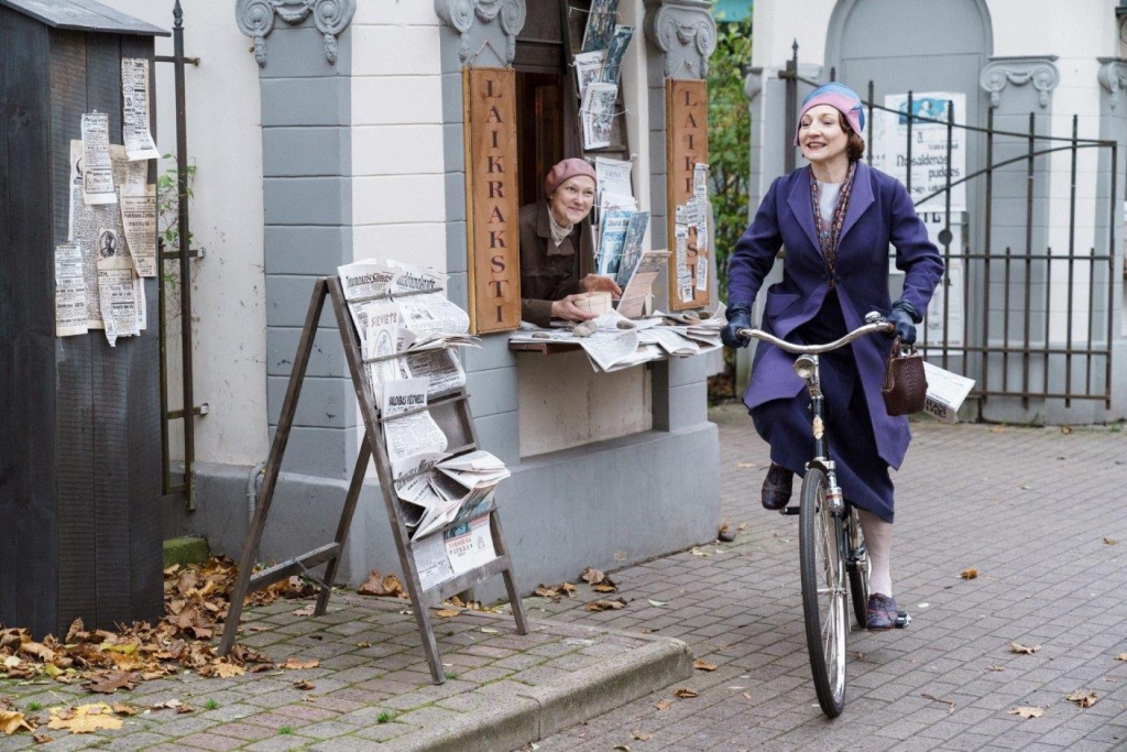 Kadrs no filmas. Emīlijas Benjamiņas lomā — Guna Zariņa.
Autors: publicitātes