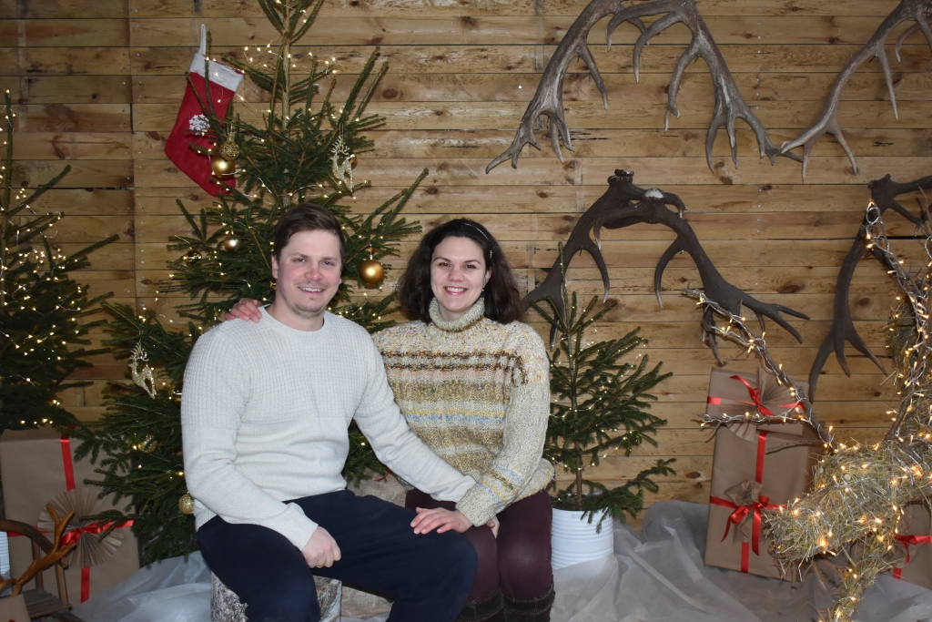 Briežaudzētavas “Dobelnieki” saimnieki Ralfs un Laila Pērši.