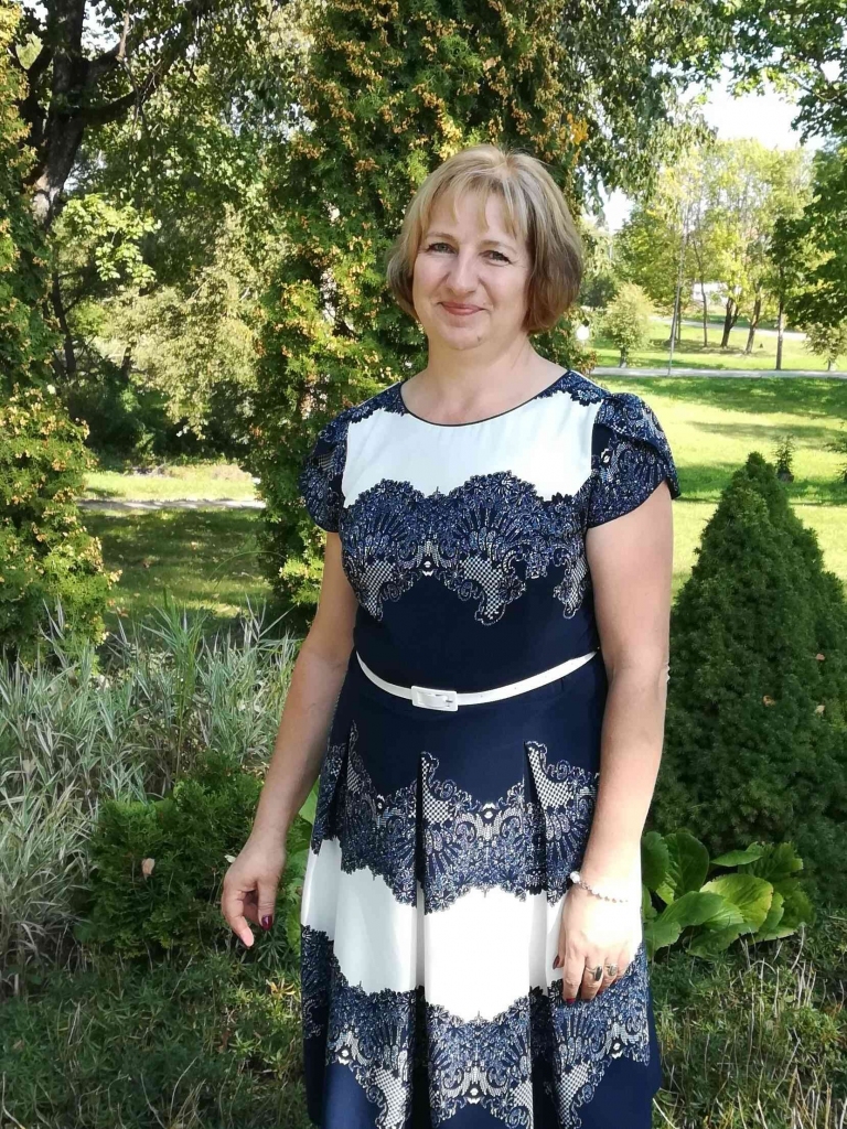 Ar nedziestošu mirdzumu acīs. Edīte Dābola.