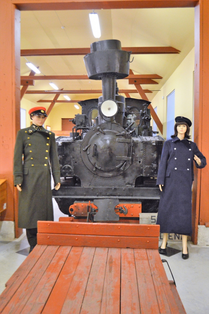 Viesītes muzeja “Sēlija” šaur­sliežu dzelzceļam veltītā ekspozīcija papildināta ar 20. gadsimta 50. gadu dzelzceļa pavadones formas­-
tērpu.
Autors: no muzeja