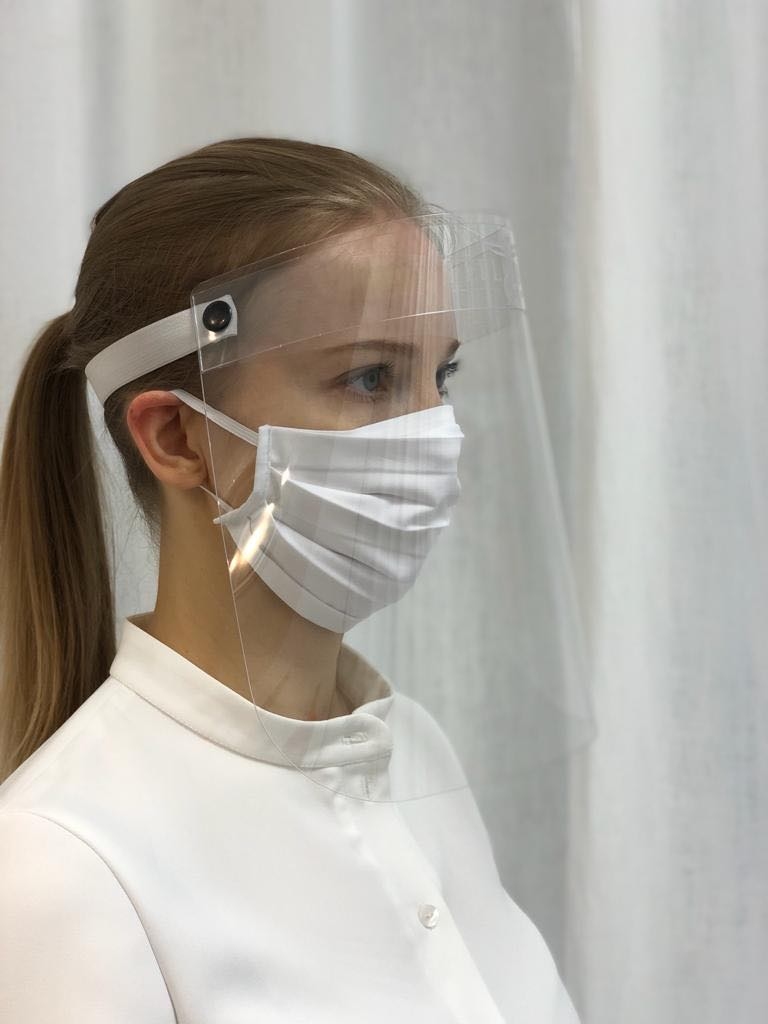 TIKAI KOPĀ. Turpmāk sejas vairogus varēs lietot tikai kopā ar sejas masku.
Autors: no chamber.lv