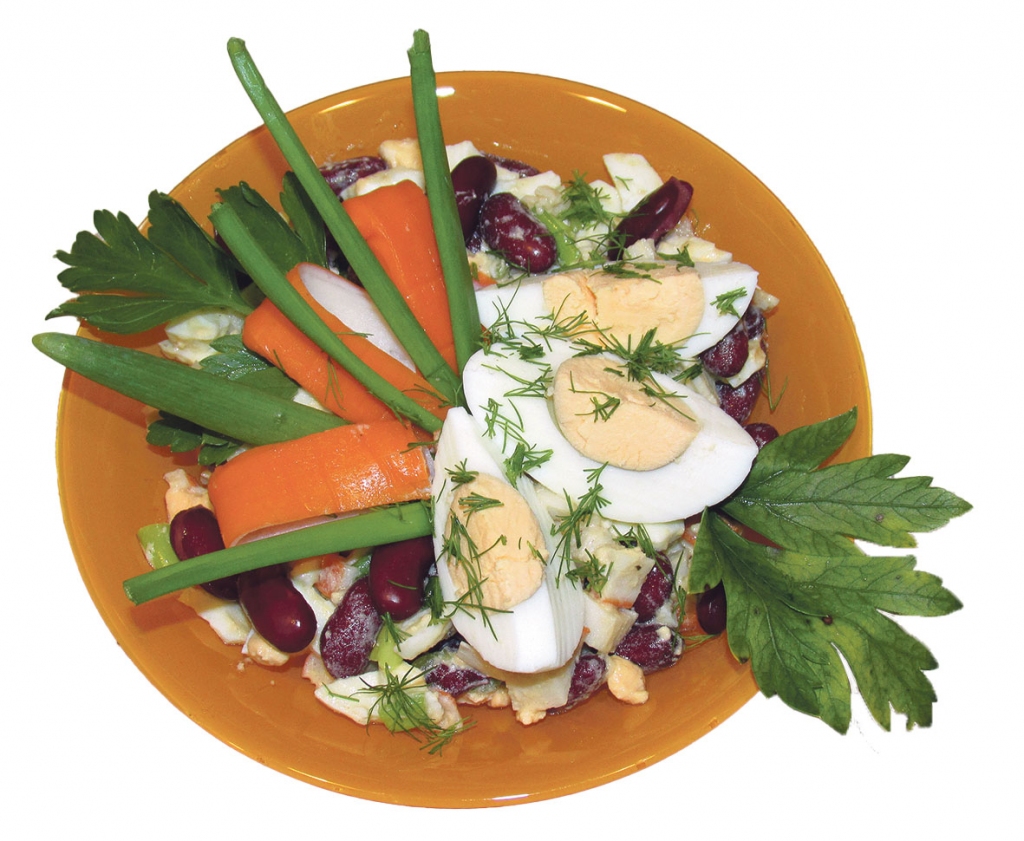 Pupiņu un krabju nūjiņu
salāti.