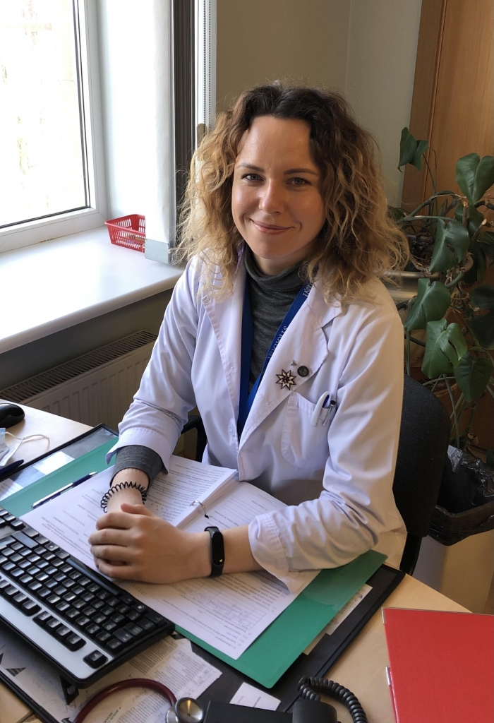 Aizkraukliete Krista Grigoroviča, kļūstot par ārsti, piepildījusi savu bērnības sapni. Viņas lielākā motivācija ir apziņa, ka ar savu darbu slimniekiem var palīdzēt vai nu pilnībā izārstēties, vai vismaz paildzināt dzīves ilgumu.
Autors: no  Kristas Grigorovičas albuma