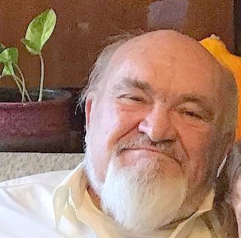 Māris Kalējs, jaunjelgavietis, pensionārs, bijušais Pļaviņu HES darbinieks — hidroceha vecākais meistars.