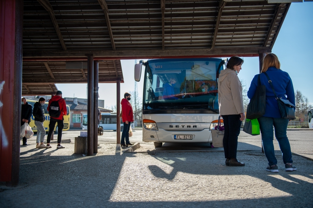 Nedomā padoties. Saskaņā ar Autotransporta direkcijas rīkoto konkursu par pasažieru pārvadājumiem paredzēts, ka nākamos desmit gadus šo pakalpojumu Aizkraukles pusē nodrošinās “Liepājas autobusu parks”. Taču pašreizējais pārvadātājs “CATA” nedomā padoties un vērsies ar prasību tiesā.