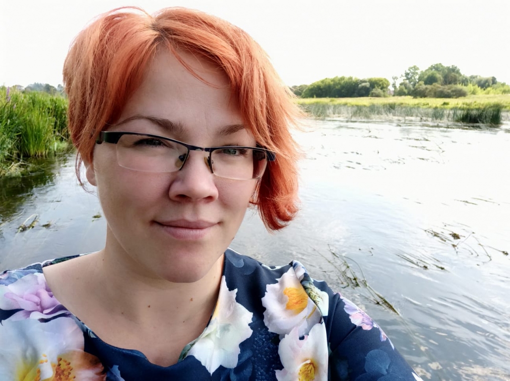 Zanda Bistere ikdienā ir Aizkraukles novada pašvaldības sabiedrisko attiecību speciāliste. Pabeigusi augstskolas RISEBA profesionālās izglītības programmu un ieguvusi namu apsaimniekotāja kvalifikāciju. Pēdējos četrus gadus viņa vada biedrību “Kalna 2”, kas apsaimnieko daudzdzīvokļu māju Aizkraukles pagastā.
Autors: no personiskā arhīva  