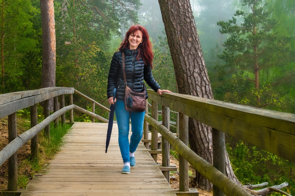 Pie Baltās kāpas Saulkrastos. Vidzemes jūrmalas gaiss jau vairākus gadus ir Žannas ikdiena.