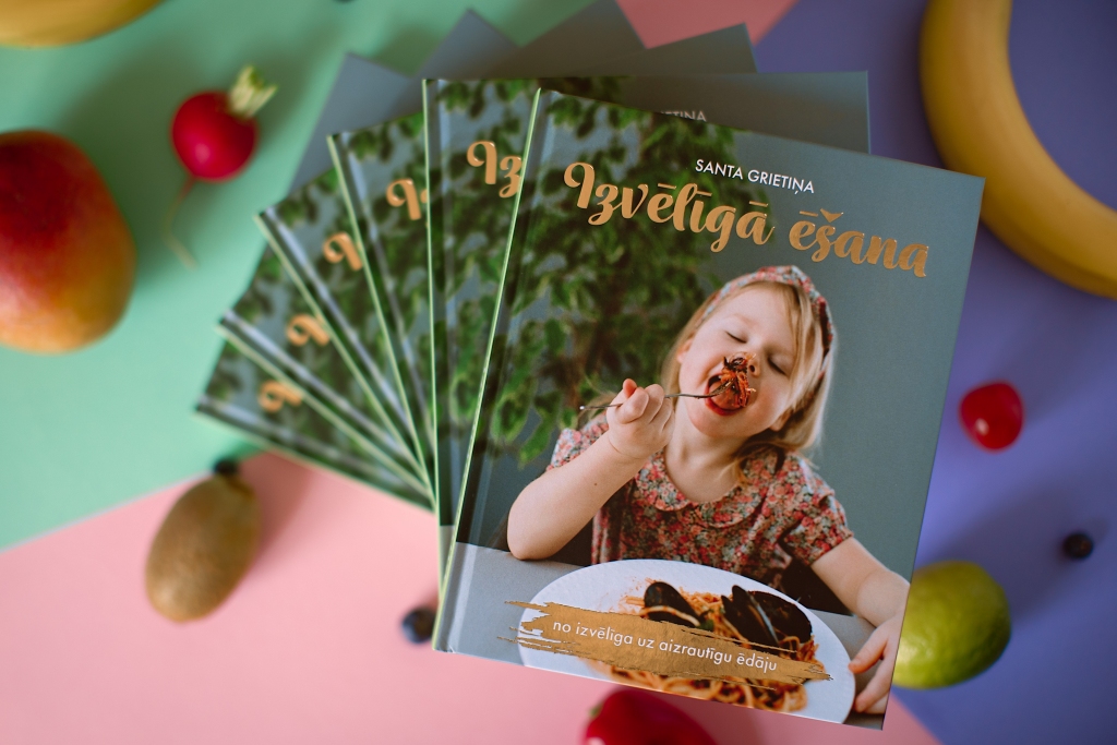 uztura speciālistes bijušās jaunjelgavietes Santas Grietiņas pirmā grāmata “Izvēlīgā ēšana”.
Autors: publicitātes