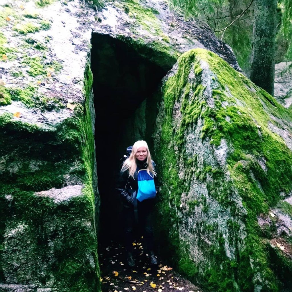 Parkā apskatām alu milzīgā akmenī.
Autors: no ceļotāju albuma