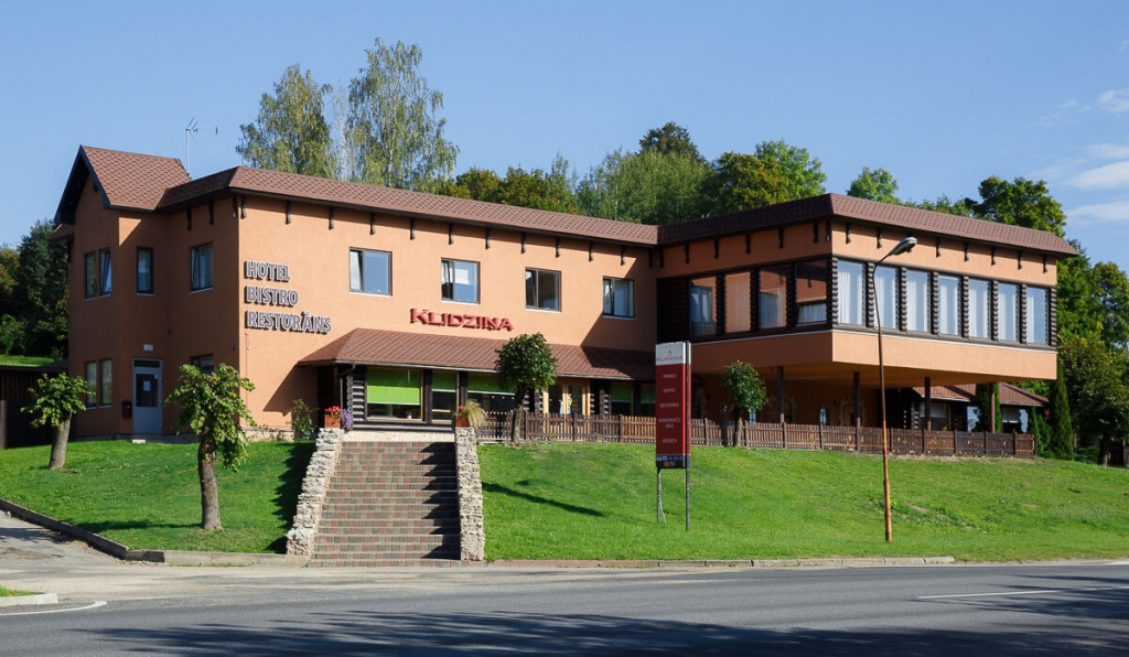 “Gājējiem draudzīga” zīme piešķirta atpūtas kompleksam “Klidziņa”.
Autors: no atpūtas kompleksa “Klidziņa”