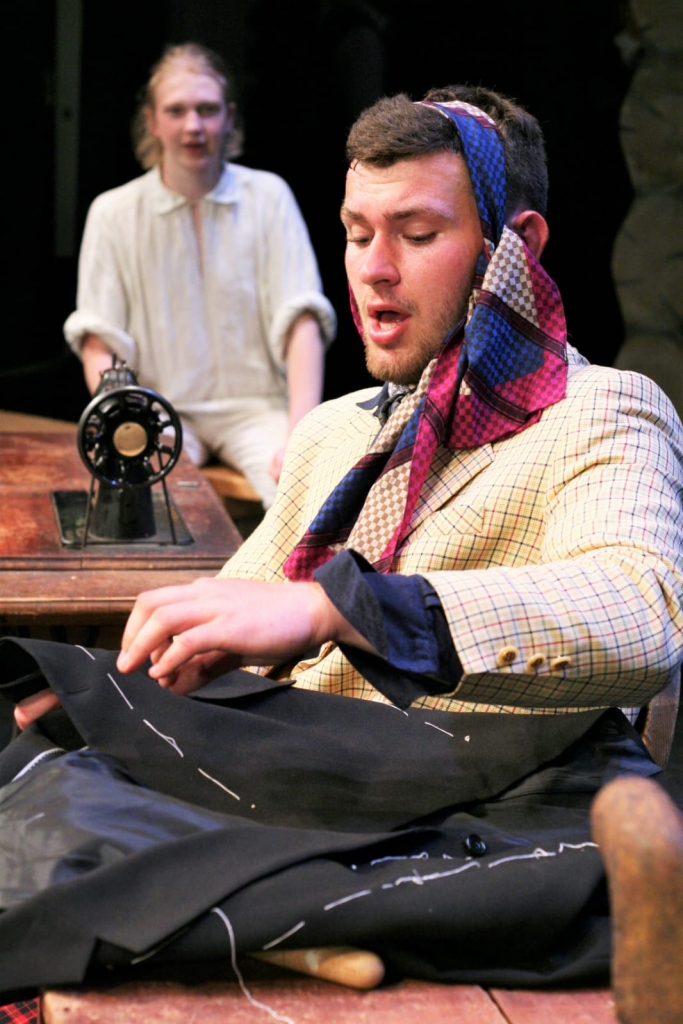 Skats no izrādes. Rūda lomā — Herberts Legants.
Autors: no Anželikas albuma