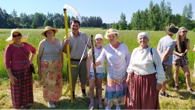 Fotomirklis no “Pļaviņu pļāvēju” rīkotajām sacensībām.
Autors: Agita Lindenberga