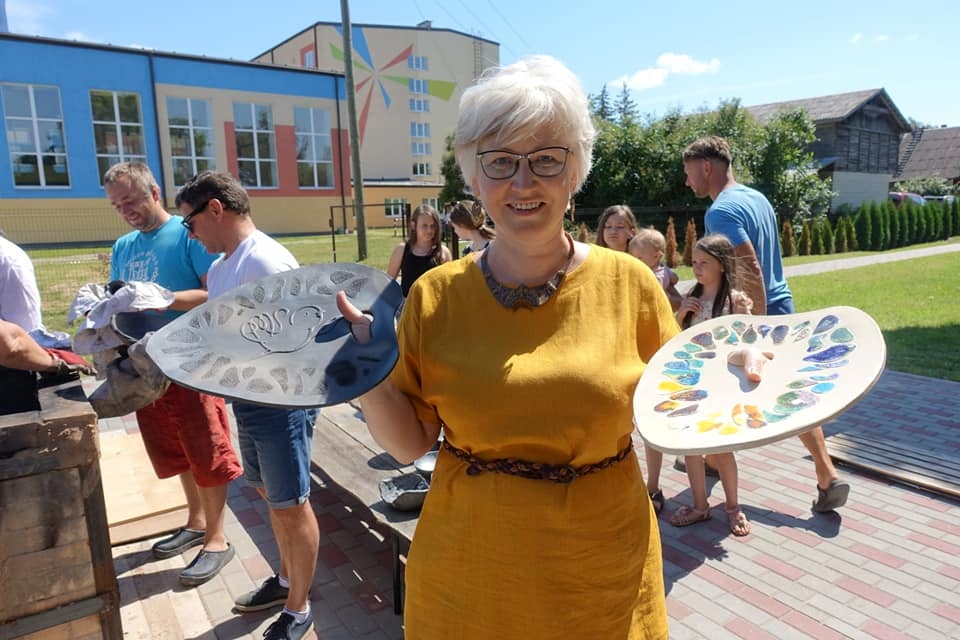 TIK DAŽĀDI var būt keramikas darbi, rāda Iveta Ušacka.
Autors: no Pļaviņu Mākslas skolas