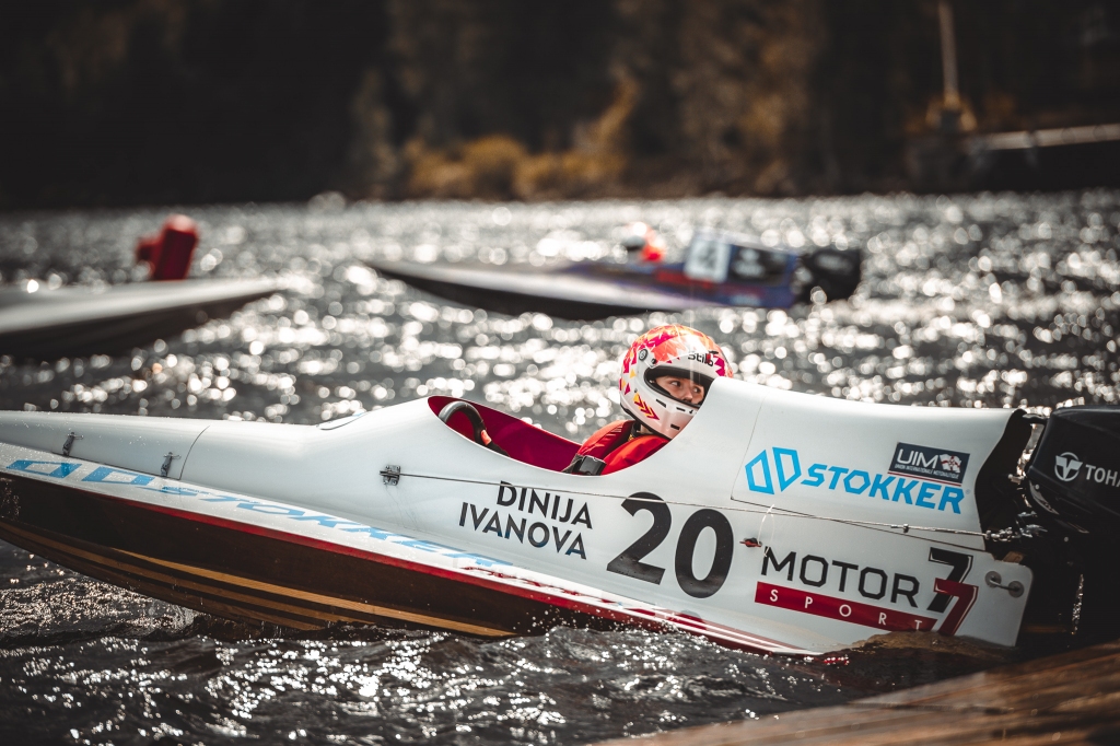 Gatavojas startam. Aizkraukliete Dinija Ivanova.