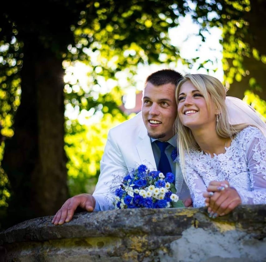 LAIMĪGI. Agnese un Valdis Štrausi savā kāzu dienā 2015. gada 17. jūlijā.
Autors: no Agneses albuma