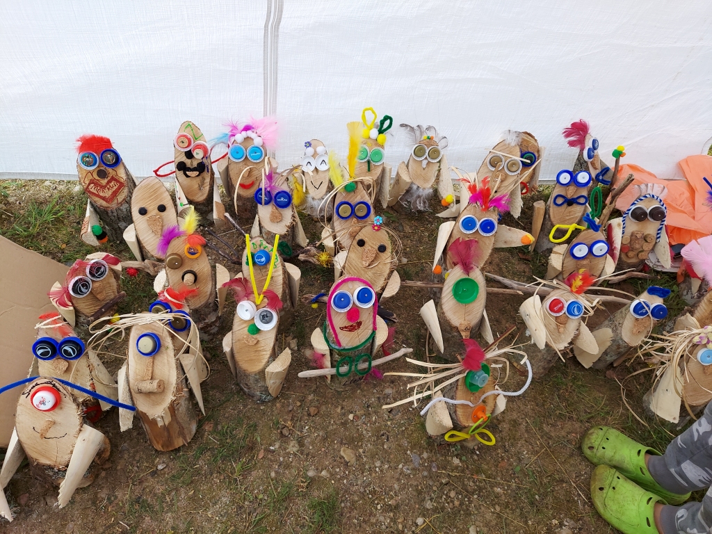 Pūču parāde — krāsaina un dzīvespriecīga.
Autors: no baptistu draudzes