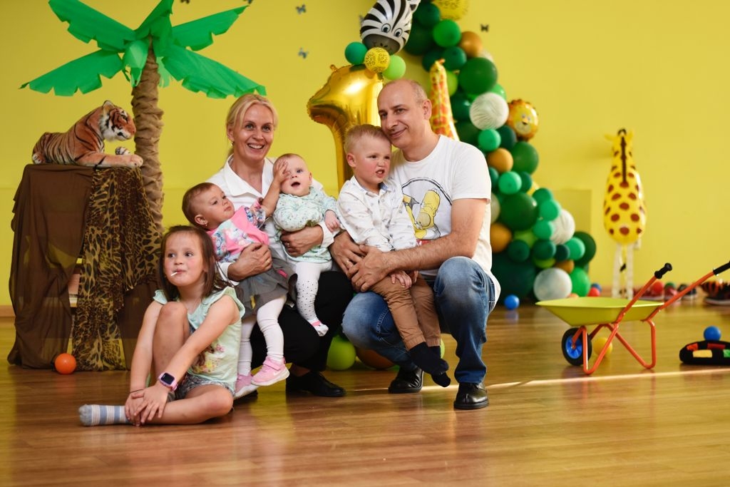 Daudzas mazas laimītes. Lolita Smirnova ar vīru Jevgēniju un mazbērniem.
Autors: no personīgā albuma