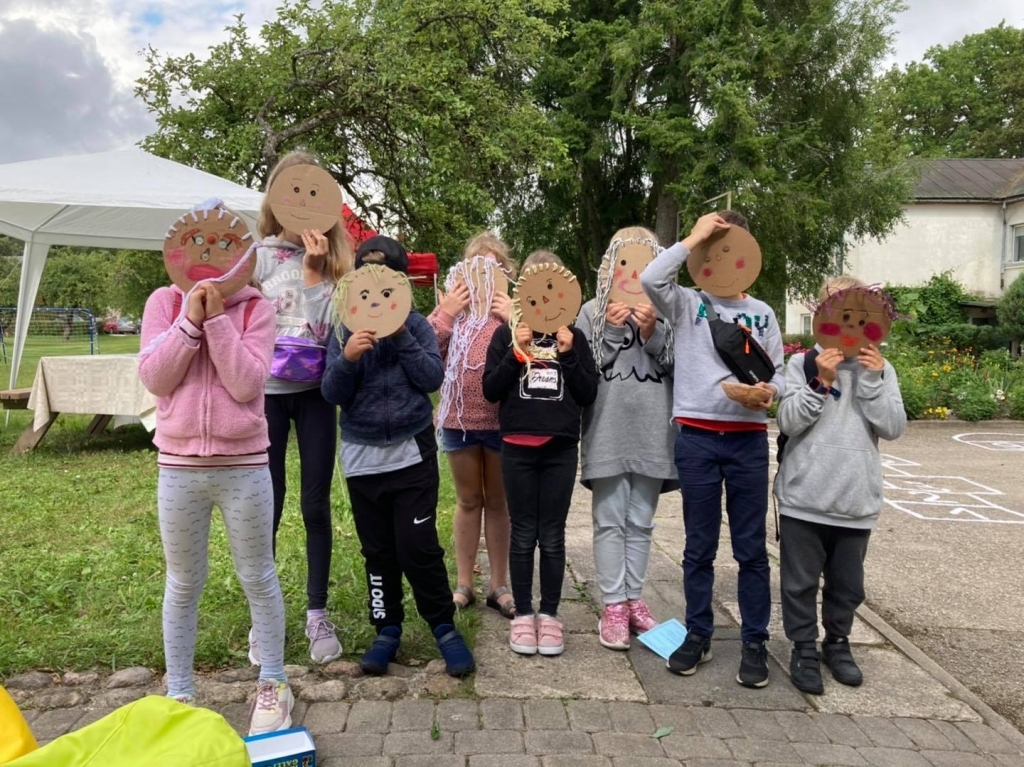 Autors: no dienas centra