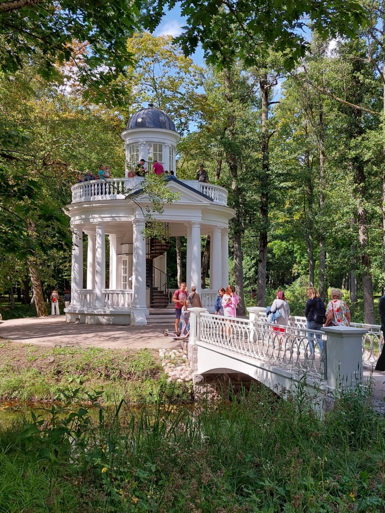 Rotonda. Viens no jaukākajiem apskates objektiem Ķemeru parkā ir rotonda uz Mīlestības saliņas.
Autors: Agita Grīnvalde-Iruka