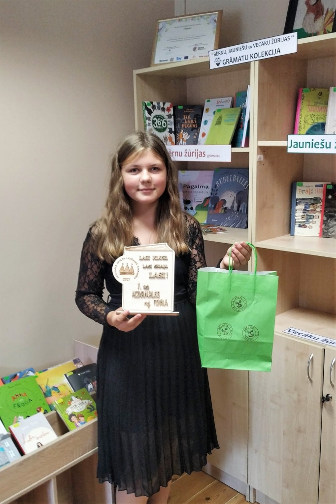 Skaļās lasīšanas Aizkraukles reģiona sacensībās uzvarēja Ilmāra Gaiša Kokneses vidusskolas audzēkne Estere Riekstiņa.
Autors: no Kokneses bibliotēkas