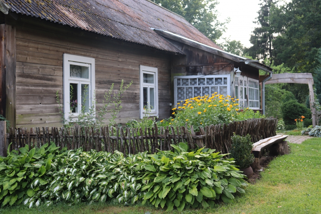 Ciemiņus “Mājas kafejnīcas dienās” uzņems arī Rubeņu pagasta sēļu lauku sētā “Gulbji”.
Autors: no “Sēlijas salas”