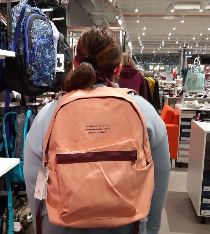 Ieguldījums nākotnē. Pareiza mugursomas izvēle un skolēna darba vide ir viens no priekšnosacījumiem, kas palīdz saglabāt pareizu stāju.
Autors: Agita Grīnvalde-Iruka