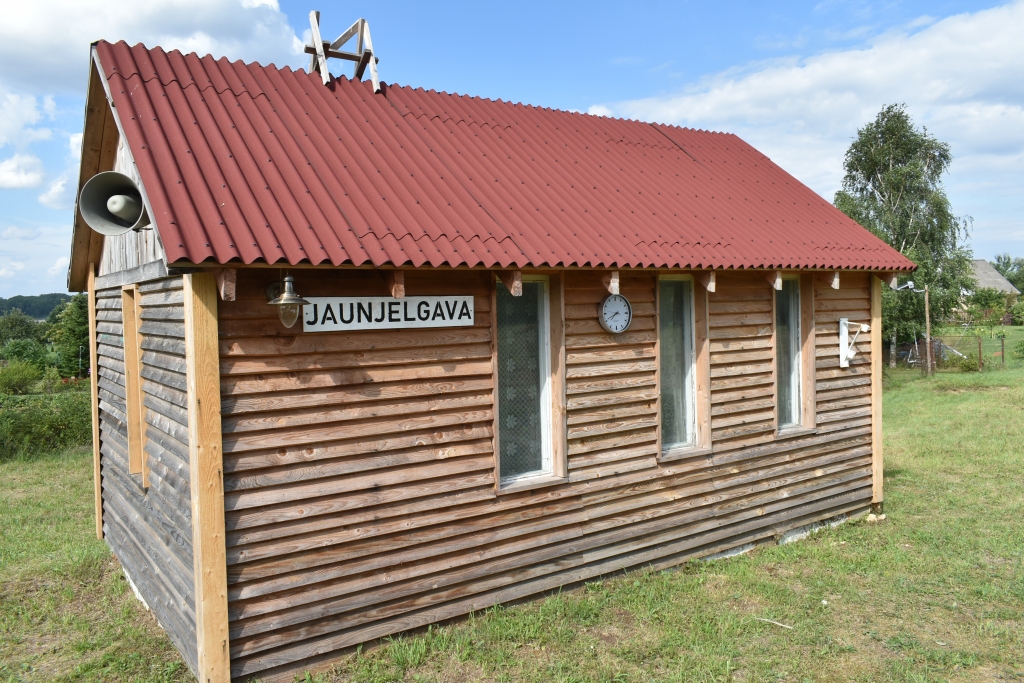 Mazā dzelzceļa stacijas ēka Jaunjelgavā.