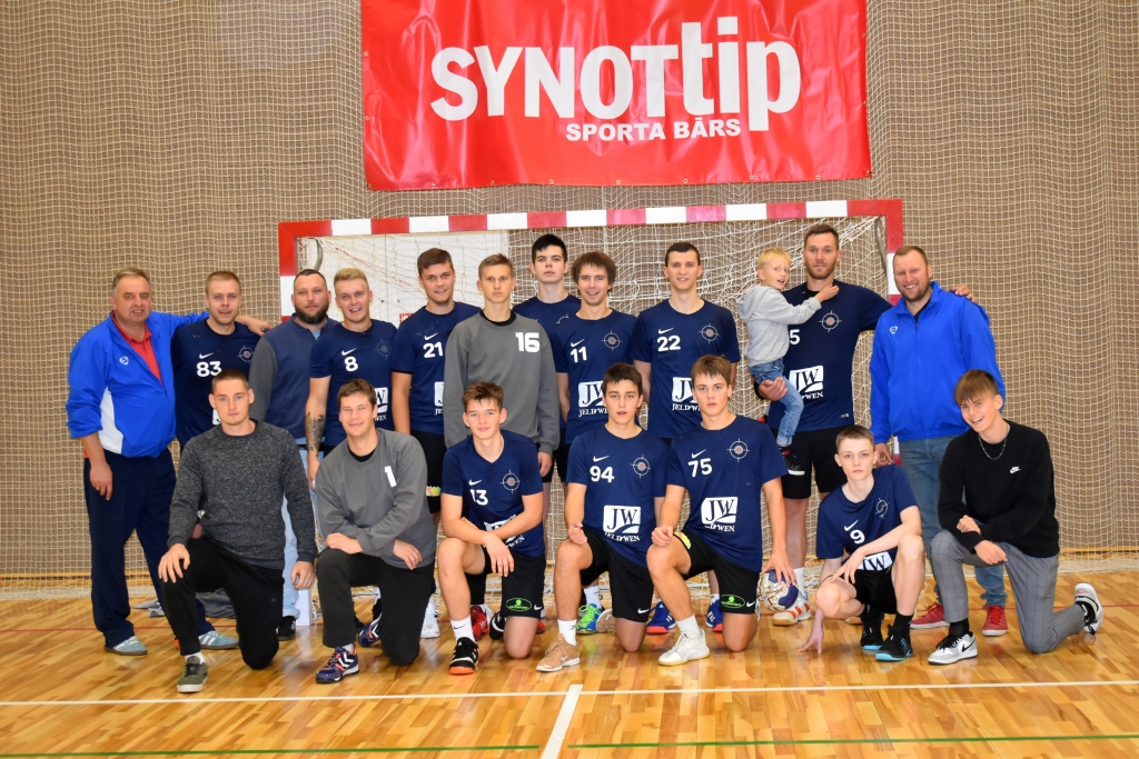 Labs sezonas sākums. Apvienotā Skrīveru un Aizkraukles handbola komanda “S&A” pirmajā “SynotTip” virslīgas spēlē mājas laukumā izcīnīja uzvaru.