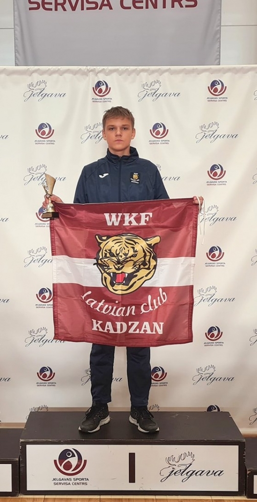 Dubultā uzvara. Karatē kluba “Kadzan” sportists — Renārs Dūniņš. .
Autors: no personīgā albuma