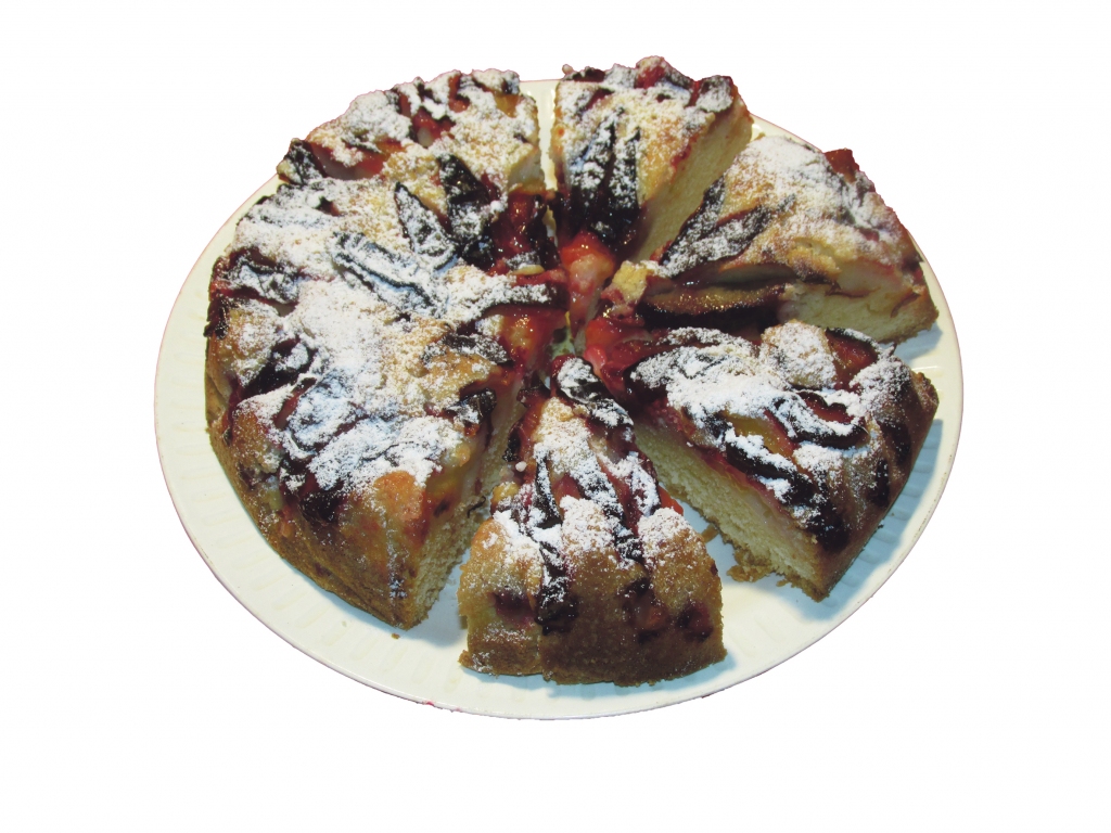 Gards plūmju pīrāgs.